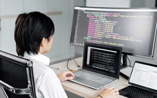 上海 ,php声明和调用变量的符号是什么？